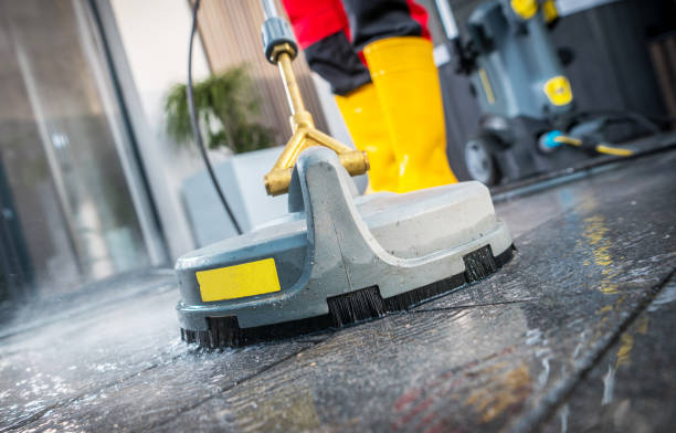 Best Commercial Pressure Washing  in Centuria, WI