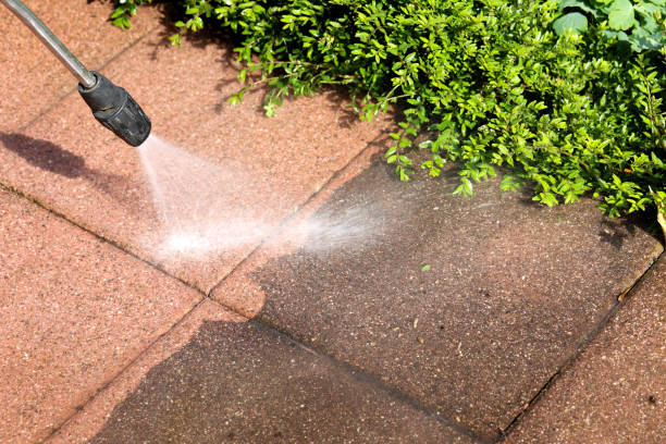 Best Garage Pressure Washing  in Centuria, WI